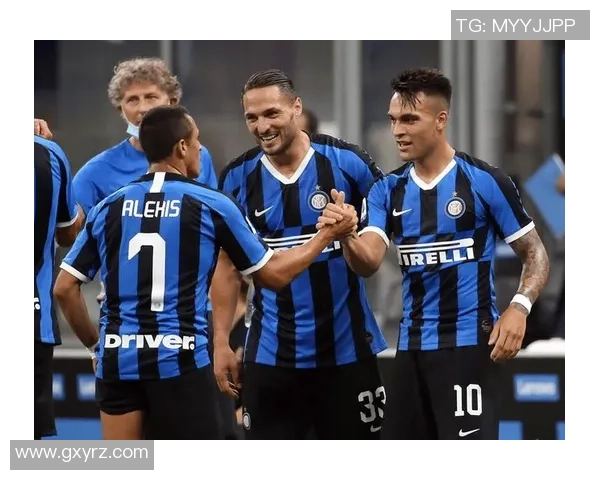 球星怀孕足球运动员的挑战与坚持:从赛场到母亲身份的转变 球星怀孕足球运动员的挑战与坚持:从赛场到母亲身份的转变